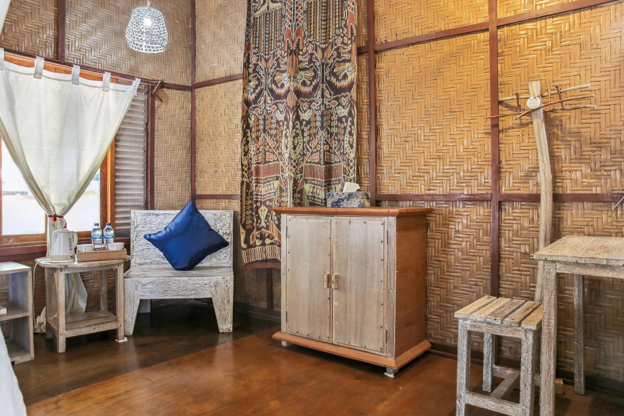Cemara Beachfront Suite Mondu Exterior photo
