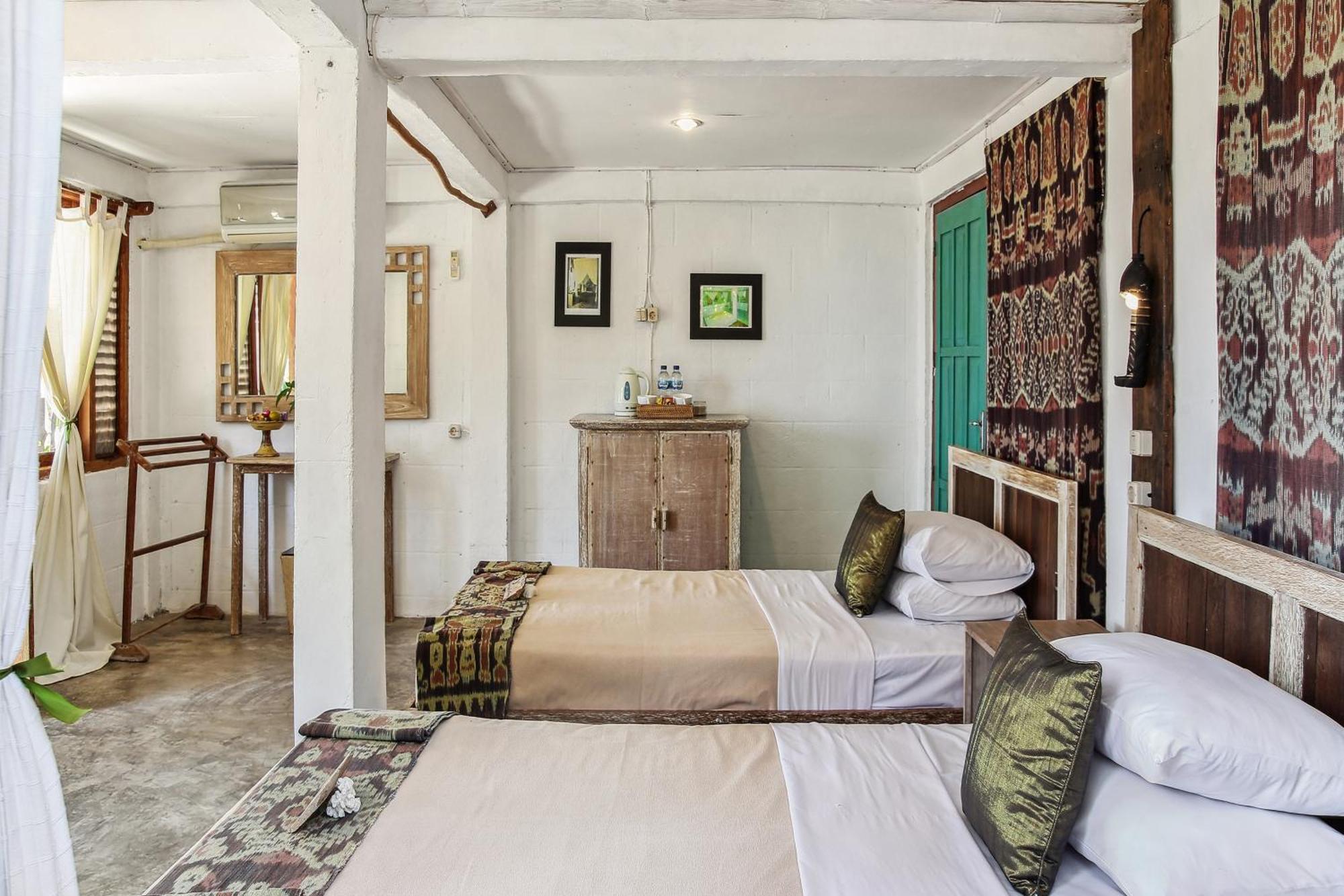 Cemara Beachfront Suite Mondu Exterior photo