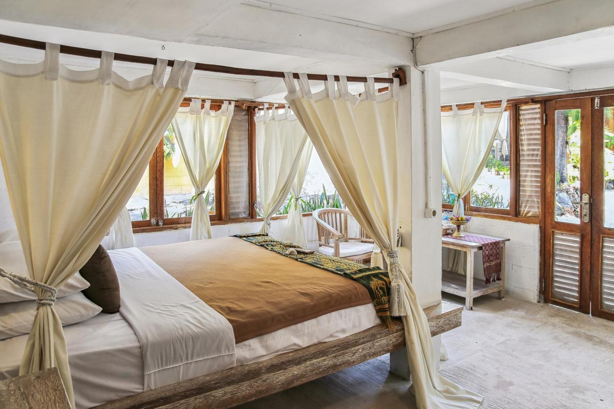 Cemara Beachfront Suite Mondu Exterior photo