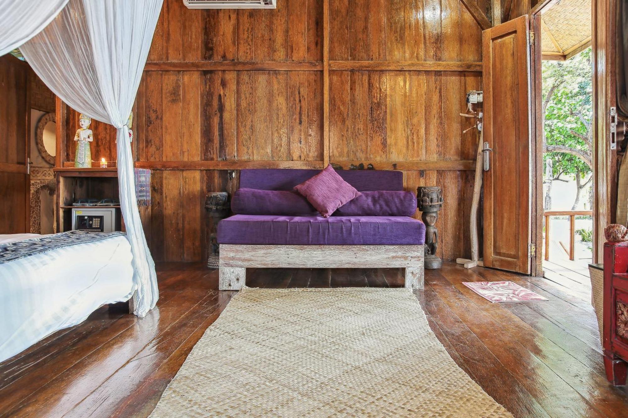 Cemara Beachfront Suite Mondu Exterior photo